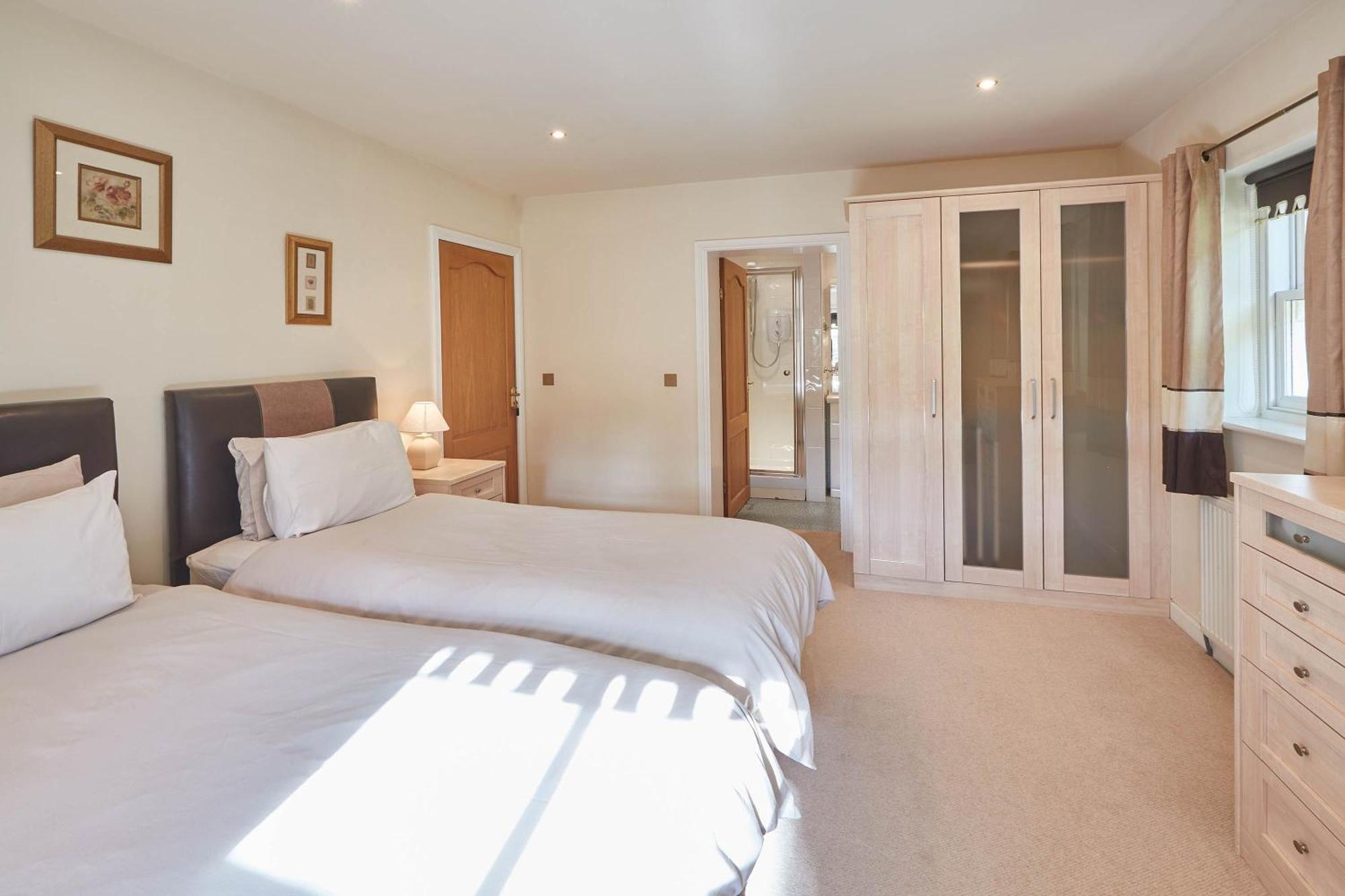 Host & Stay - Folkton Cottages Scarborough Room photo