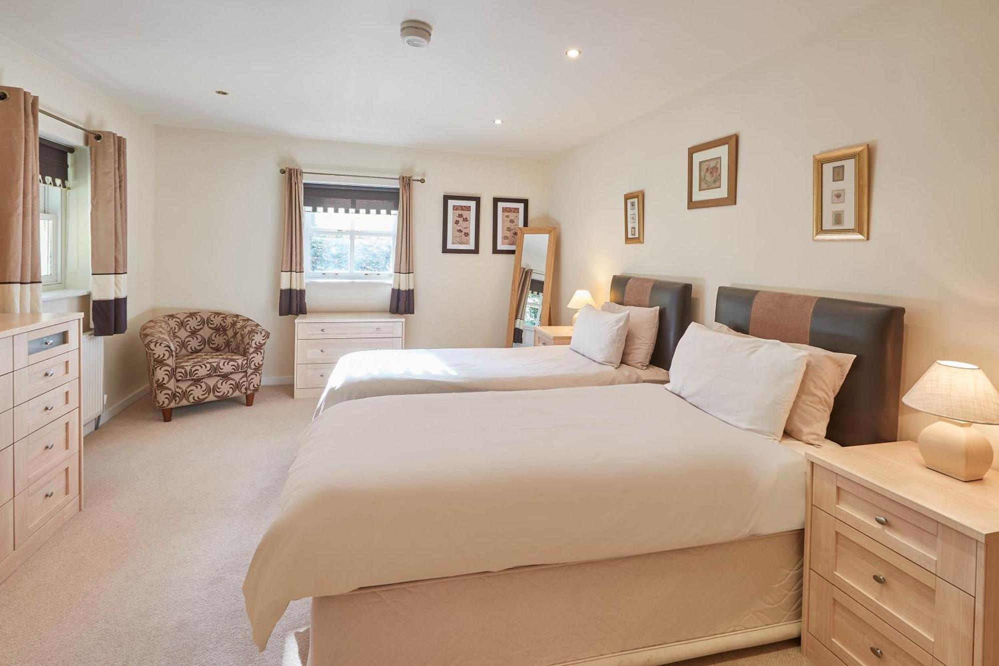Host & Stay - Folkton Cottages Scarborough Room photo